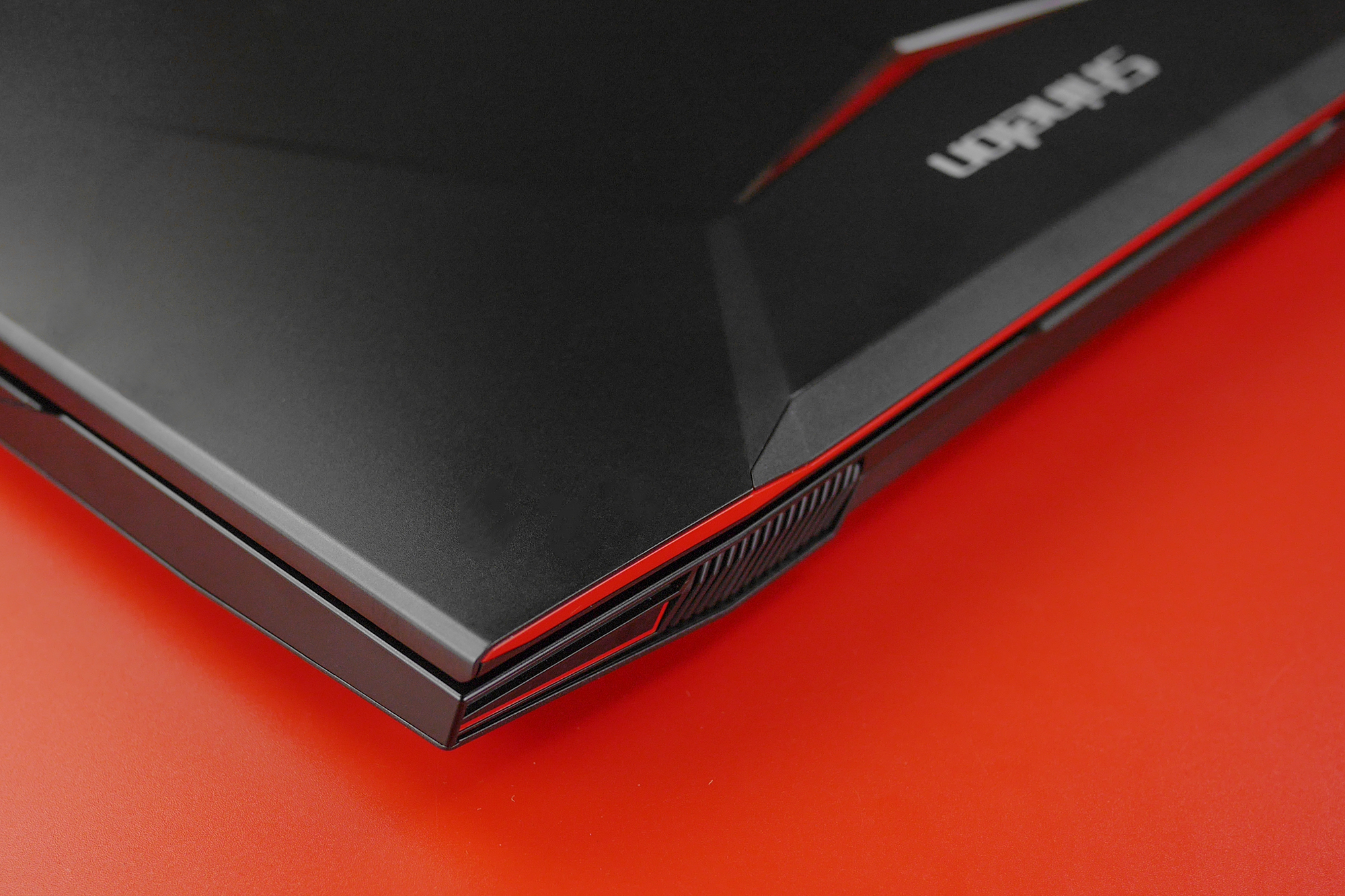 炫龙炎魔t2ti笔记本怎么样,炫龙炎魔t50ti银刃换120赫兹屏幕