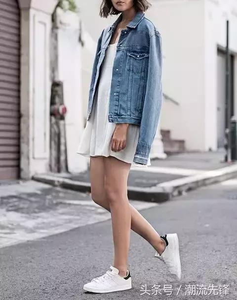 杨幂2021年春款小白鞋,杨幂一双最爱穿的国产鞋