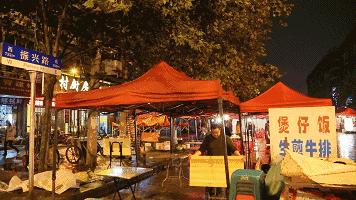 那些大学宵夜摊里的故事，致我们终将逝去的青春！