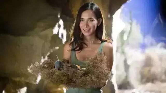 战狼2冷锋感染拉曼拉治愈救人,战狼二冷锋得拉曼拉怎么康复