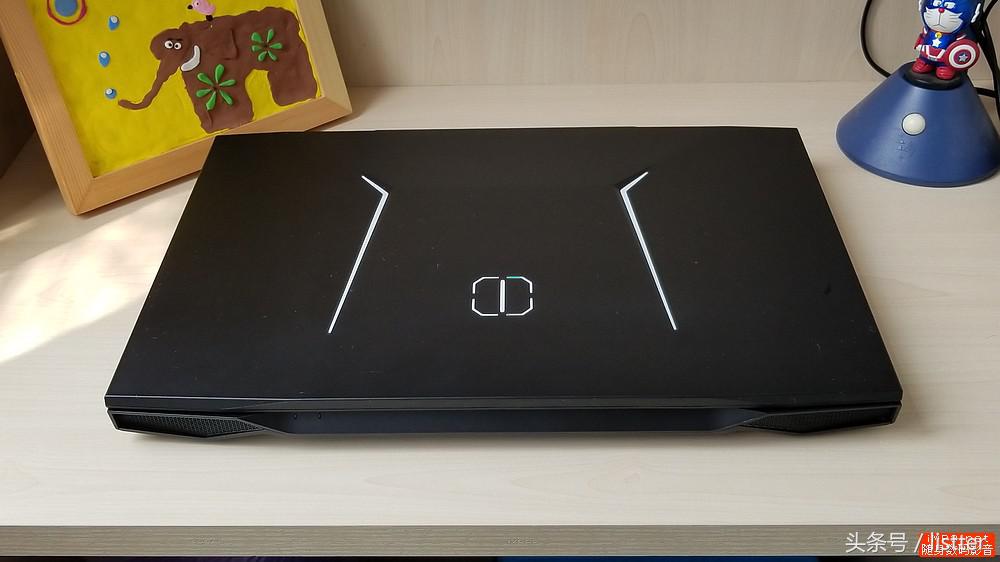 这款IFUNKS游戏本必须关注，性能霸道还自带机械键盘