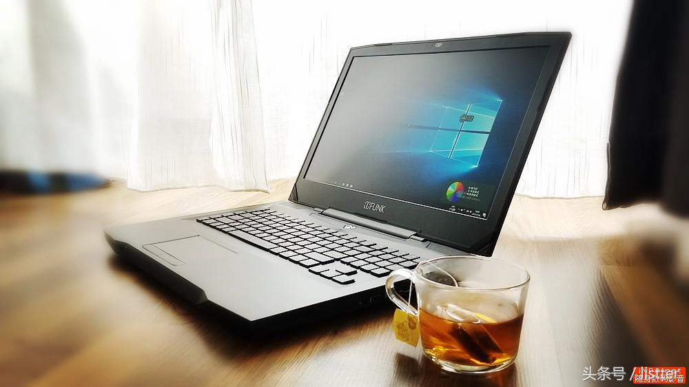 这款IFUNKS游戏本必须关注，性能霸道还自带机械键盘