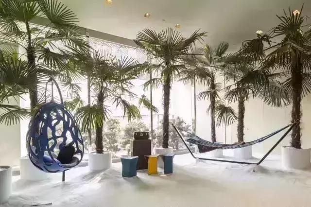 gucci图案抱枕,听说gucci出了宠物系列的单品