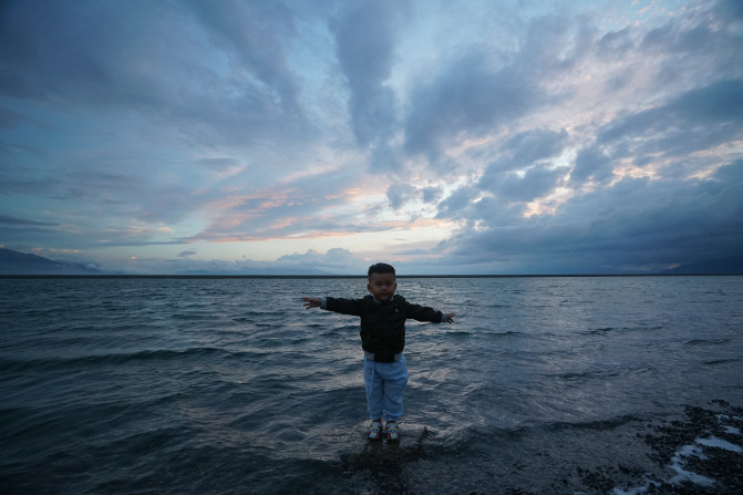 感受大西北的异域风情环疆游结束,南北疆深度游北疆进入南疆