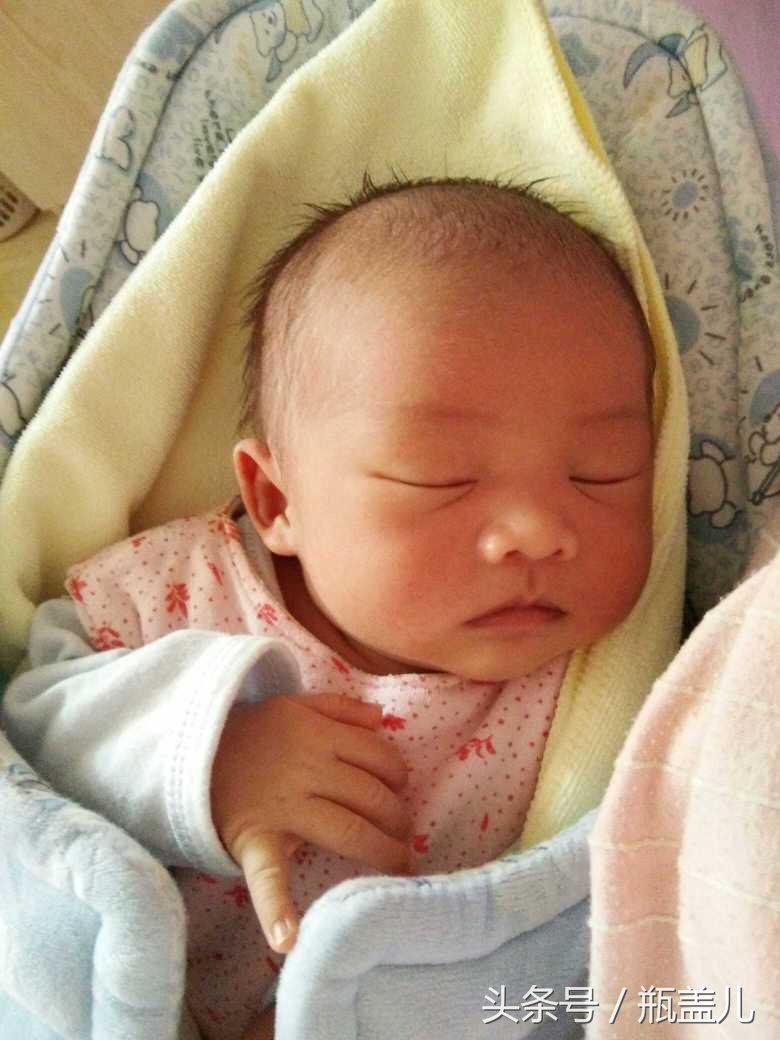 宝宝刚洗澡后发烧,小宝宝出生3天洗澡