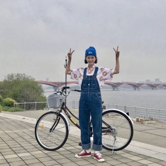 网红是怎么卖衣服的,网红卖衣服现状