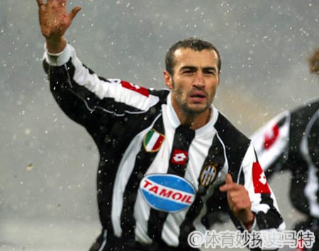 足坛最能打架的人,世界足坛打架最佳阵容