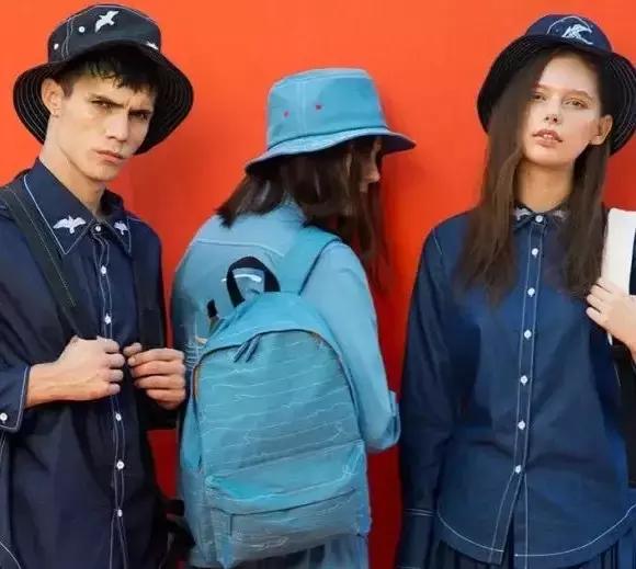 这款唐嫣同款的包包是什么牌子的,唐嫣杨幂同款包