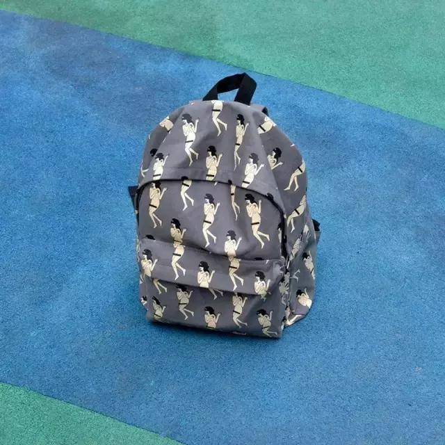 这款唐嫣同款的包包是什么牌子的,唐嫣杨幂同款包