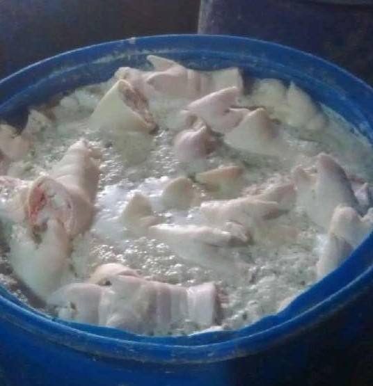 太黑心！您知道美白猪蹄是怎样被“漂白”的吗？