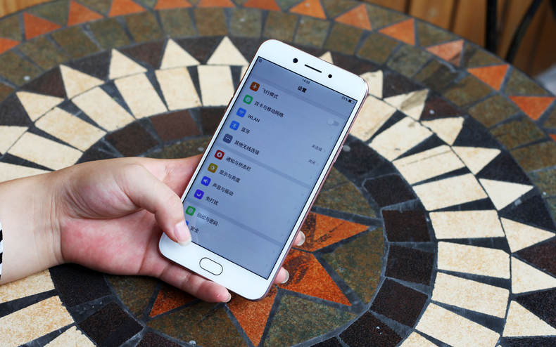 A77综合评测:美貌与性能完美结合的均衡之作