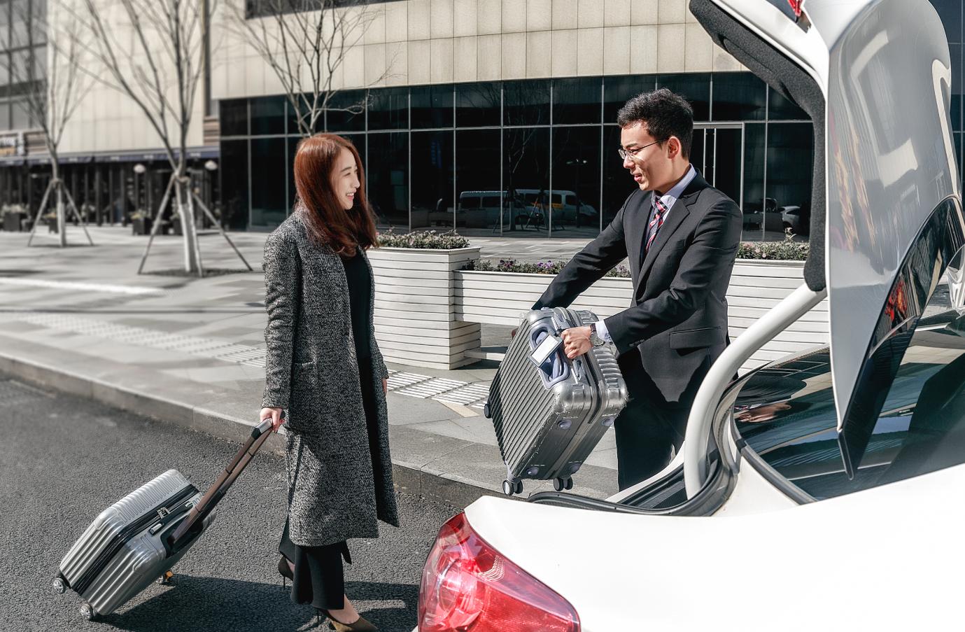 航班延误滞留机场,网曝航班延误