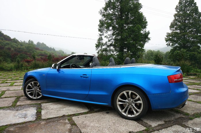 运动感很强新款奥迪s5敞篷版实车,性能和买菜兼顾的2018款奥迪s5