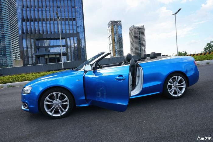 运动感很强新款奥迪s5敞篷版实车,性能和买菜兼顾的2018款奥迪s5