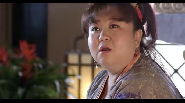 无数人女神,拍*情艳**片未火成麦当劳服务员获赞