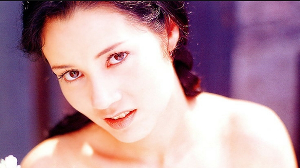 无数人女神,拍*情艳**片未火成麦当劳服务员获赞