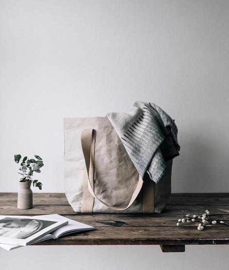 一家能买遍全球好物的小店，还要宣传“少则得”？