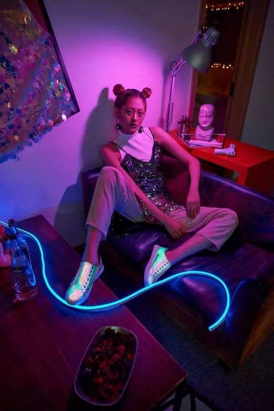 这双发光鞋让仙女们甘愿脱下心爱的恨天高——子君，吴昕都喜欢它