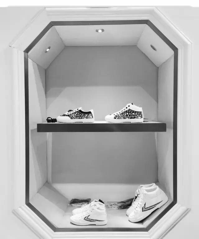 宋茜杨洋合作过吗,这些包装土到掉渣的国货