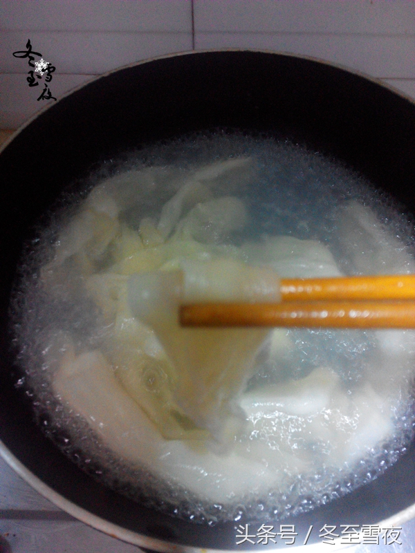 饺子皮剩了做什么合适,包饺子剩下皮怎么做好吃