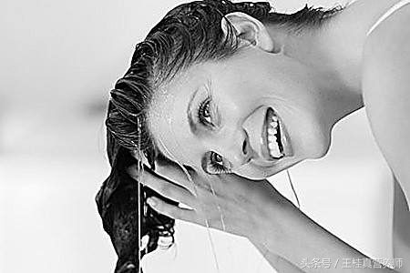 晚上洗头发容易引起偏头痛吗,晚上洗头发着凉头痛咋办