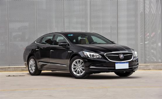 100万低调家用轿车,30万以内低调的轿车