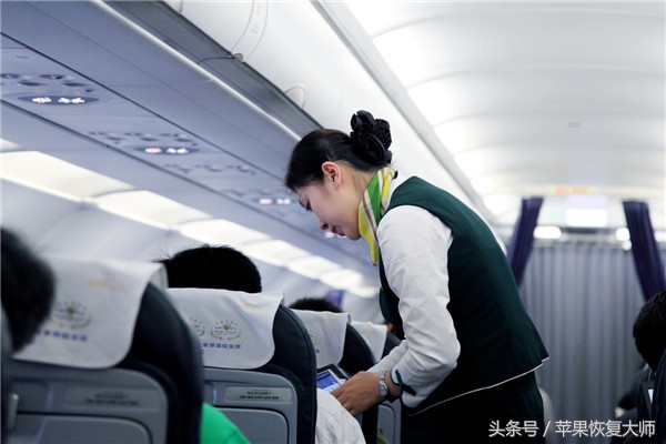 坐飞机手机飞行模式不关机可以不,坐飞机时打开飞行模式有什么作用