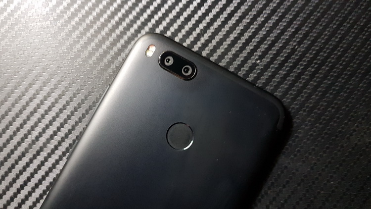 红米note5和小米5x哪个好,小米5x详细评测