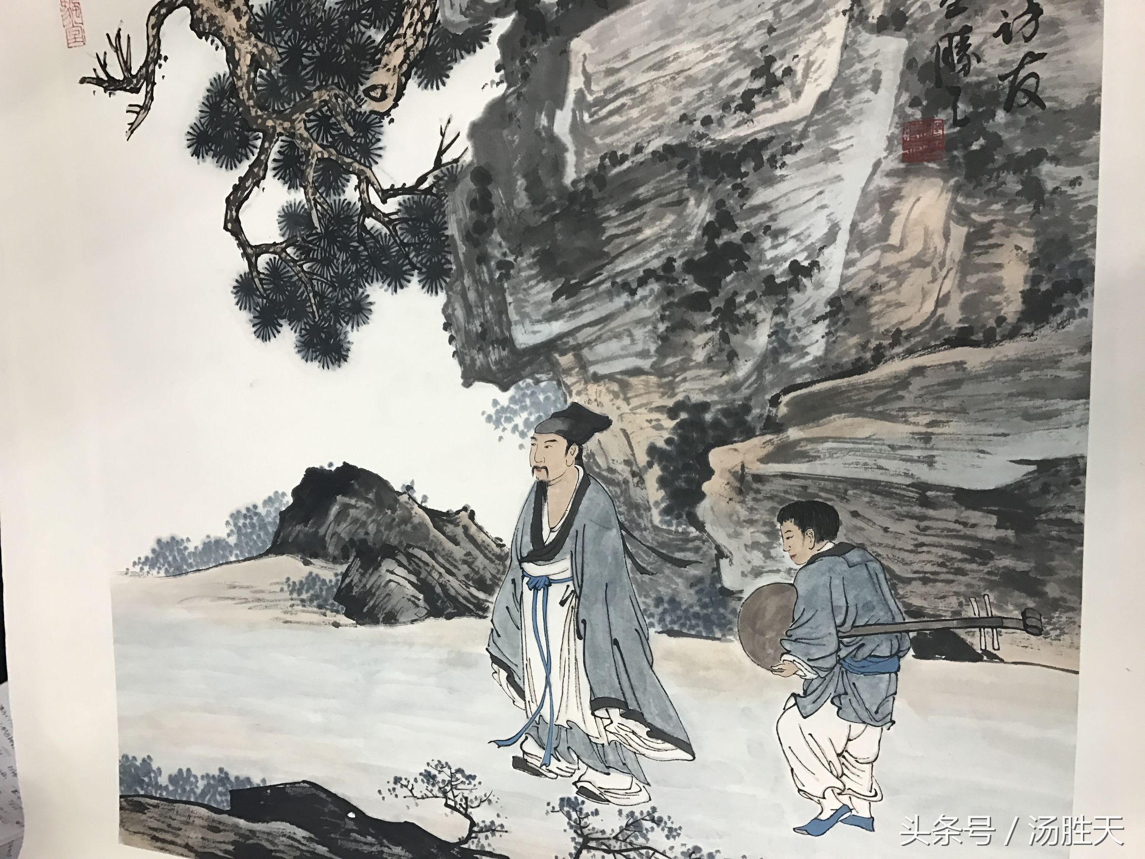 一边画画一边看动画片,一边画画一边写日记