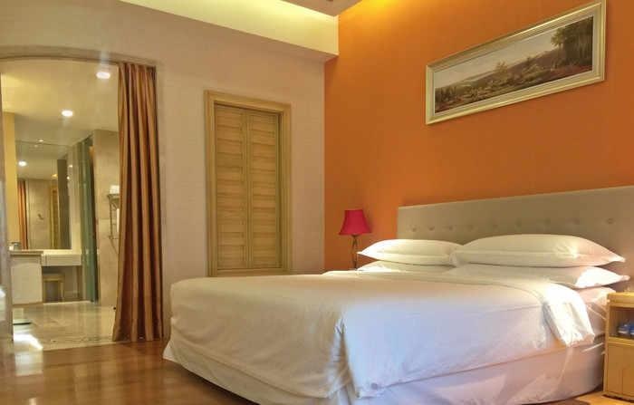 一个、两个非洲友人都晒中暑了,妈妈我要去巴伐利亚避暑