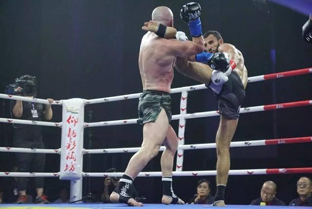 一龙被西提猜ko的比赛视频,一龙ko欧洲冠军完整视频