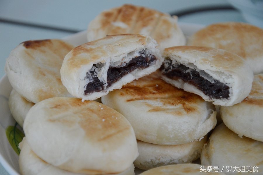 在家也能做出酥得掉渣的鲜花饼,玫瑰鲜花饼白玉酥皮