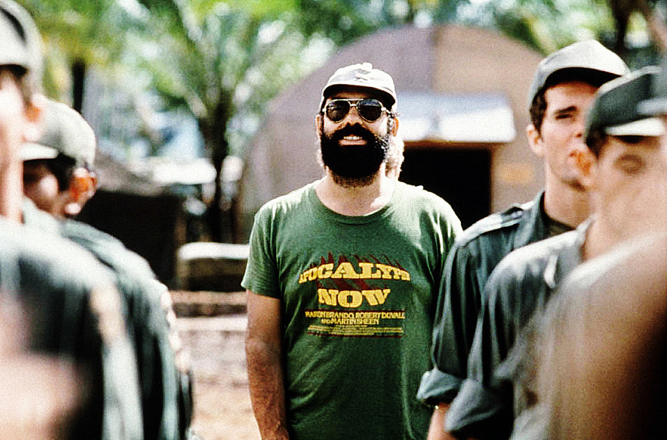 《男侍者和花花小姐》:一个好色的酒店侍者的秘密