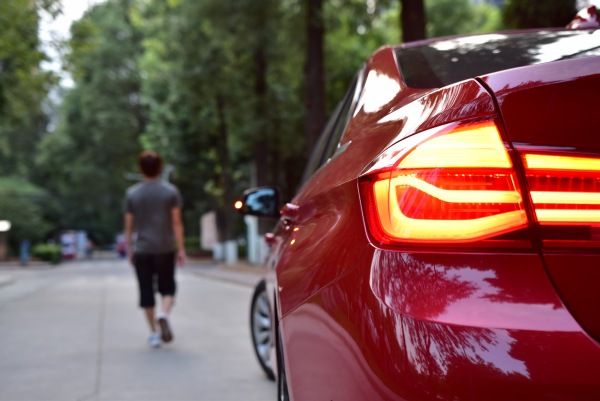 17年6万公里宝马318i时尚型,17款宝马318i时尚型测评