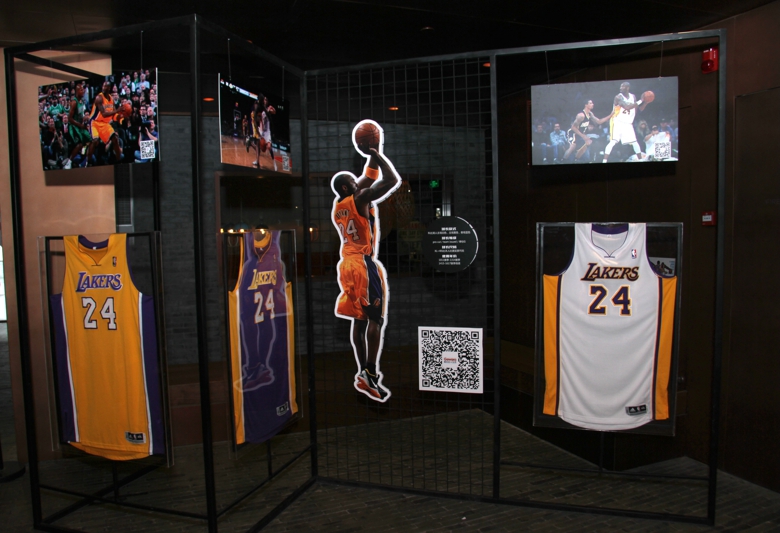 时尚与运动的跨界融合,“设计师眼中的球衣展”上海开幕