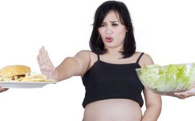 孕妇不小心误食发霉的食品，对胎儿有影响吗