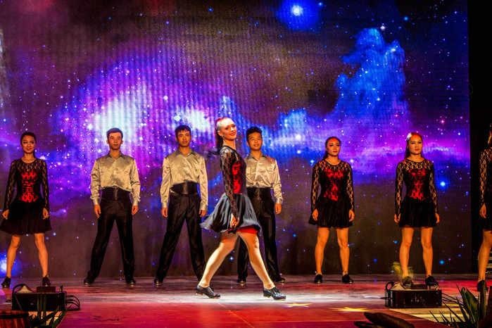 一个、两个非洲友人都晒中暑了,妈妈我要去巴伐利亚避暑