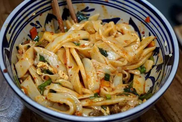 鑸屽皷涓婄殑鍗楅棬,鑸屽皷涓婄殑鍗楅棬缇庨鍥㈣喘