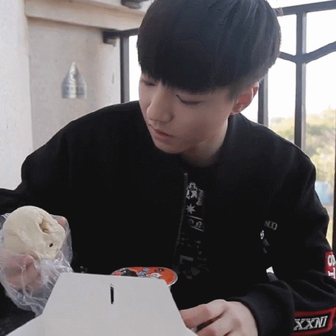 tfboys王俊凯我的秘密,tf家族遇到王俊凯王源易烊千玺
