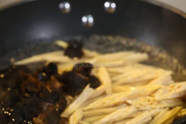 木耳怎样做才不会中毒,木耳怎么做都好吃