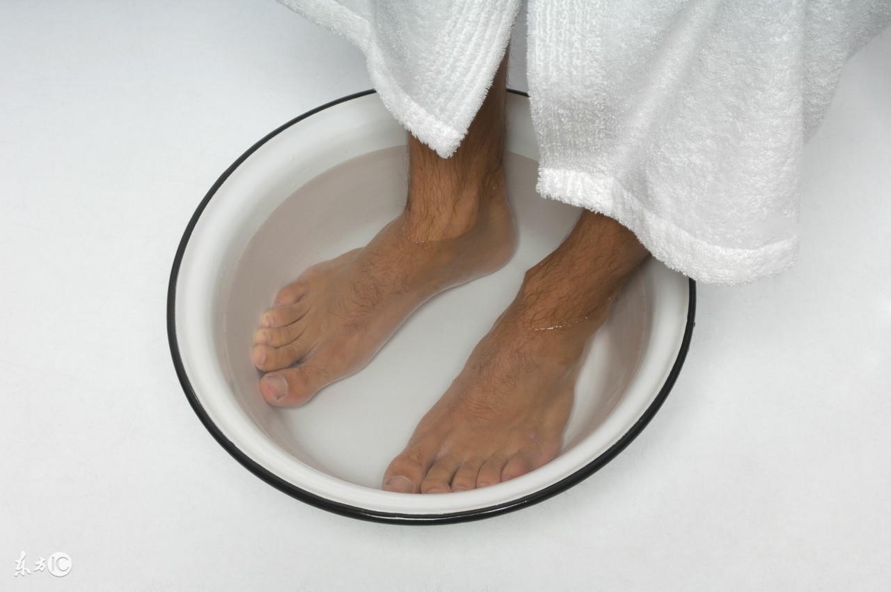 长期脚气怎么治才能除根,什么是脚气得了脚气怎么快速消除