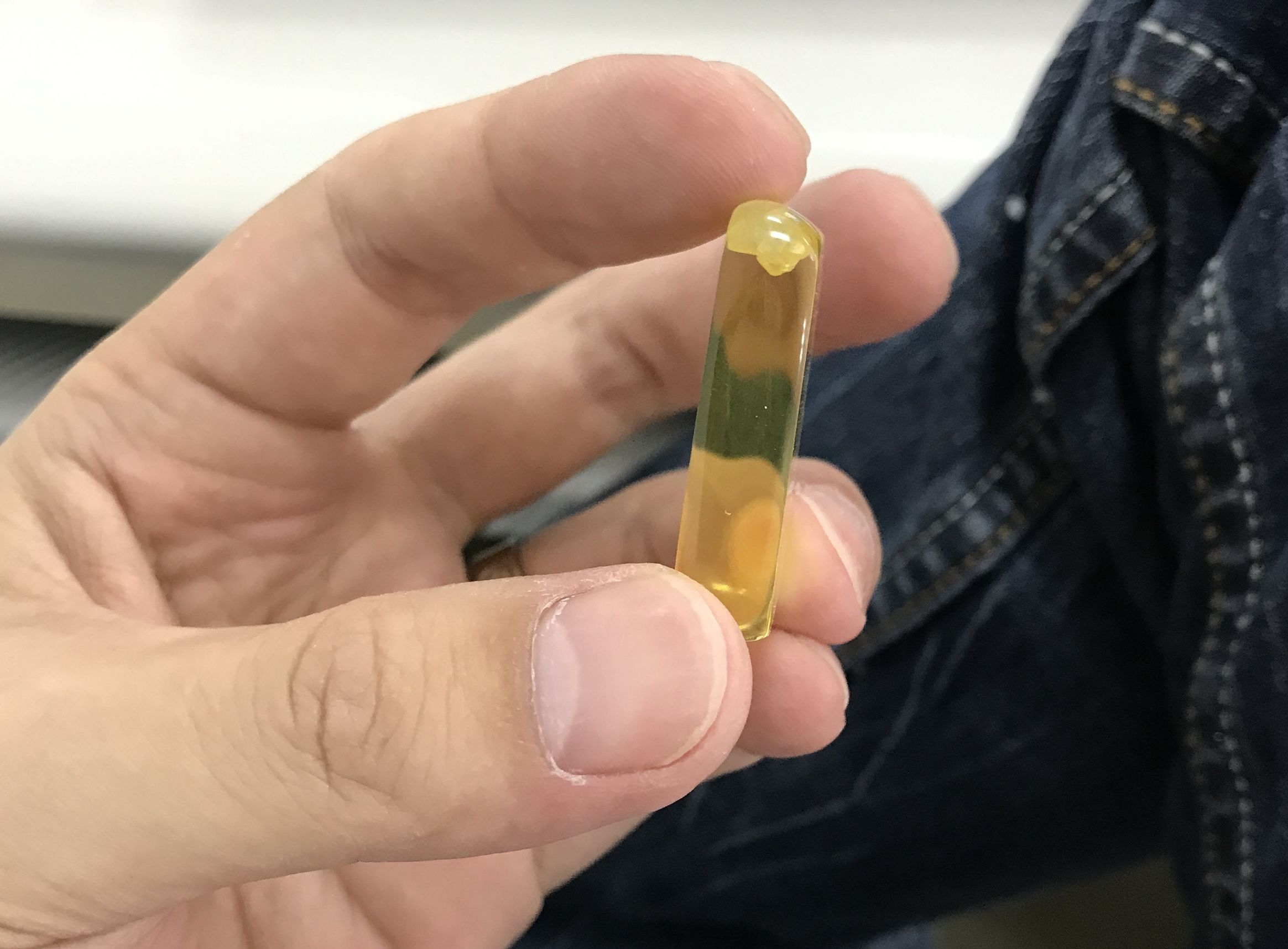 顽主-开一个小金珀做个无事牌小件分享一下抛光小窍门