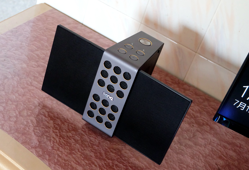 聆听最纯真的声音分享BenQ静电膜蓝牙音箱