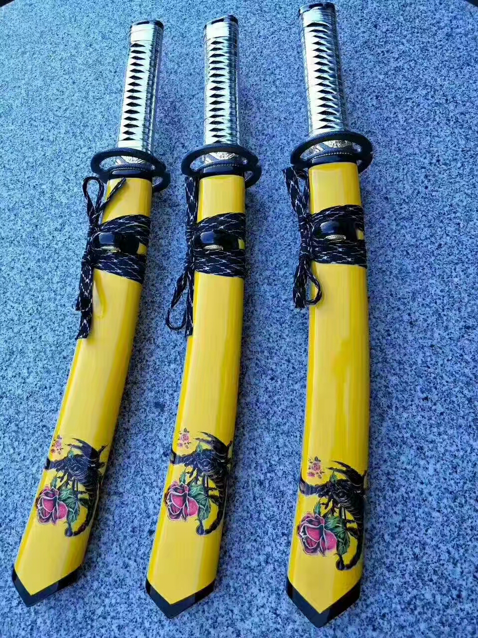 龙泉传统刀剑蓝色双鱼武士刀欣赏,龙泉刀剑堂武士刀