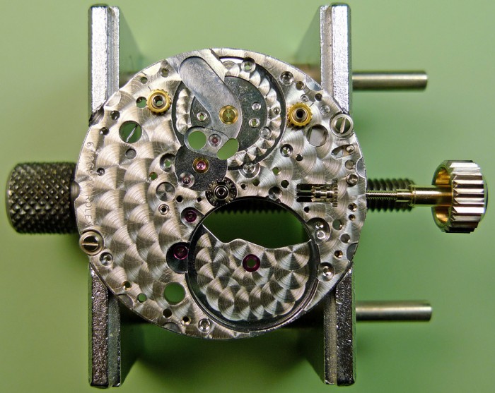 劳力士3135机芯详细数据,劳力士3135机芯对比eta2824机芯