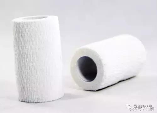 踝关节骨折和踝关节扭伤哪个严重,踝关节扭伤康复治疗注意事项