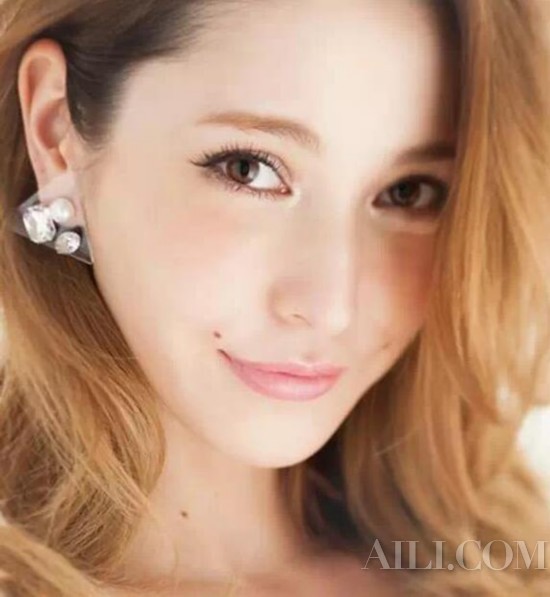 小s彩虹妆容,小s复古妆容