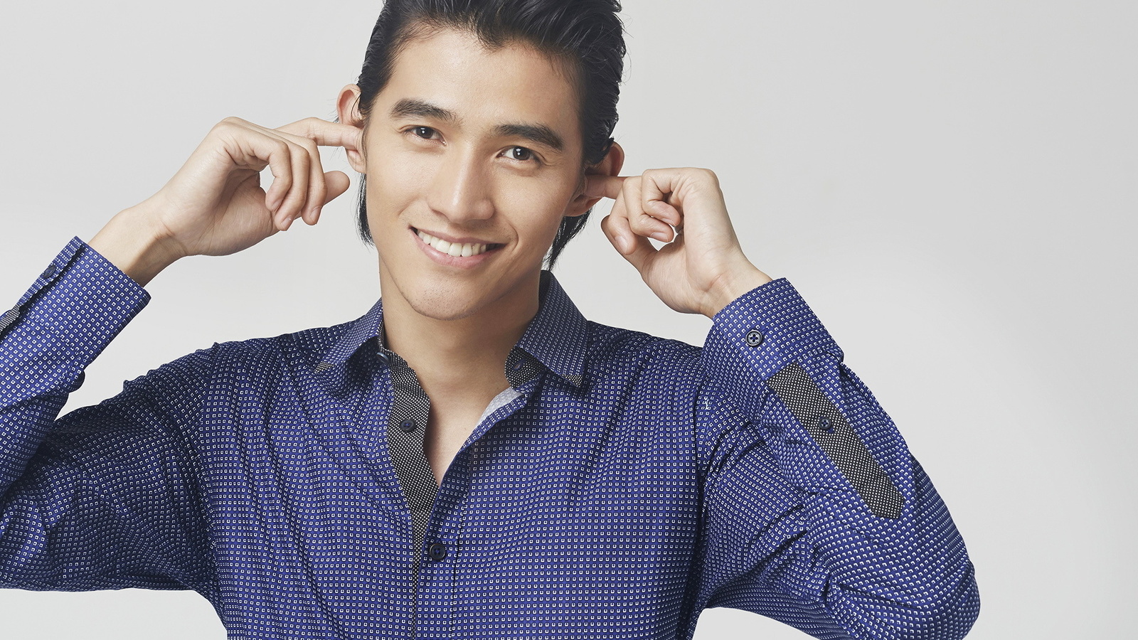 24岁出道，超模出身，《思美人》火遍全国，搭档小s成新晋男神