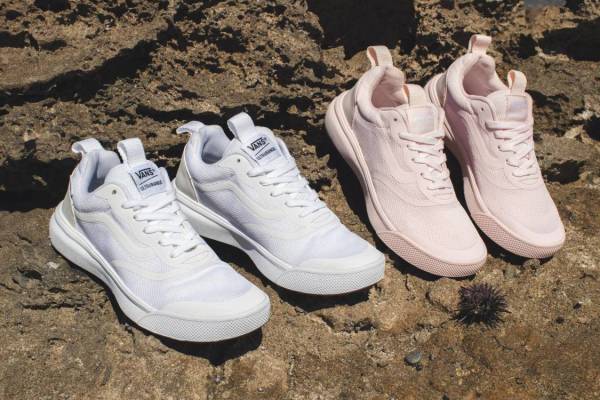 秋天入手这双高端休闲鞋无敌百搭,初秋必买的4双鞋穿10年都不过时