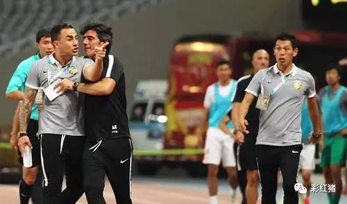 彩红舍论：一条毛巾引发的冲突折射上港权健心态失衡